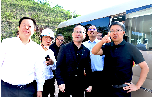 宜賓市南溪區(qū)委書(shū)記、南溪經(jīng)開(kāi)區(qū)黨工委書(shū)記劉剛率隊(duì)調(diào)研遠(yuǎn)東宜賓智能產(chǎn)業(yè)園